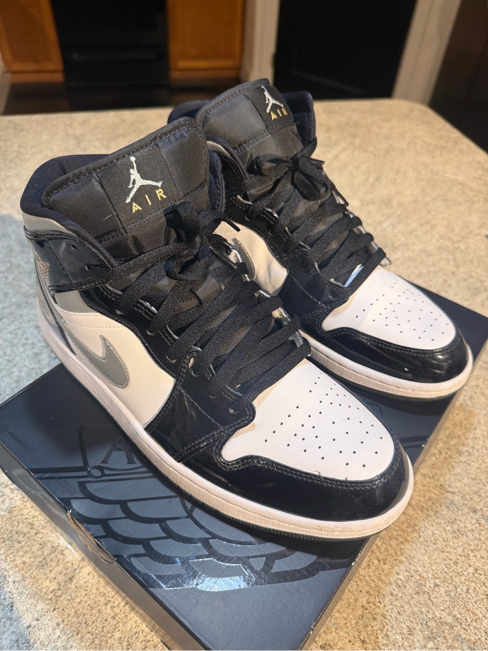 AIR JORDAN 1 MID SE